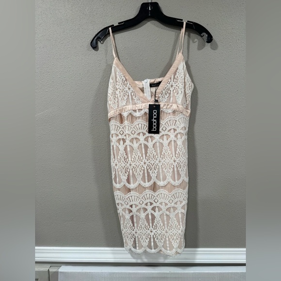 Boohoo Dresses & Skirts - NWT Boohoo White Lace Detailed Dress
